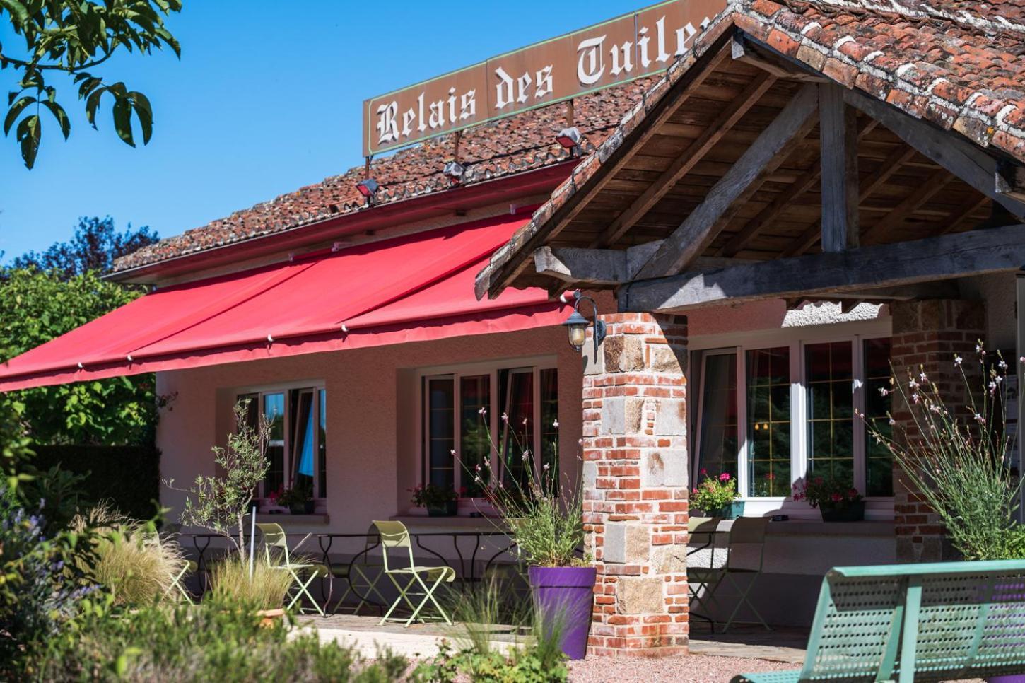 Le Relais Des Tuileries Hotel Sereilhac Exterior photo